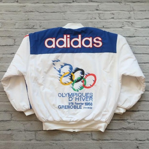 Ştiaţi că cel mai scump obiect cu tematică olimpică achiziționat de un român de pe eBay este o geacă Adidas TISA ?