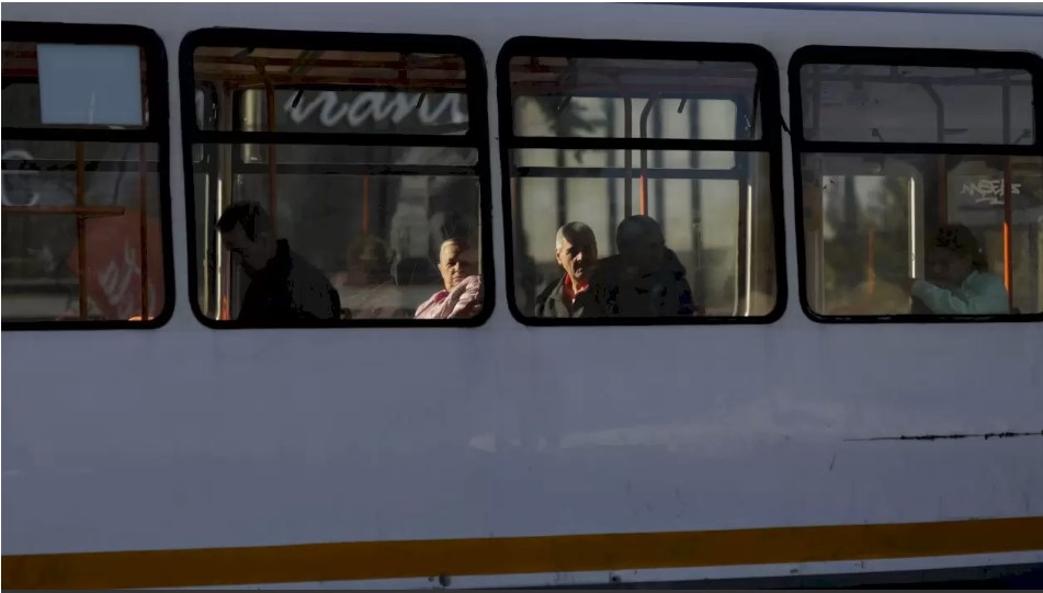 Limita de viteză cu care pot circula tramvaiele în București a fost redusă. Cauza o reprezintă șinele rupte