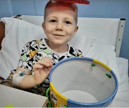 Fii și tu alături de Darius, băiețelul de doar 5 ani diagnosticat cu leucemie acută limfoblastică!